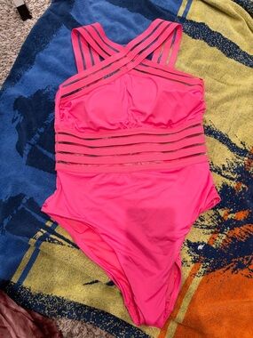 Gibson Latimer XS Neon Pink Strappy One-Piece Swimsuit